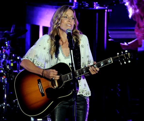 Sheryl Crow And Gary Allan Perform At The Greek Theatre Sheryl Crow