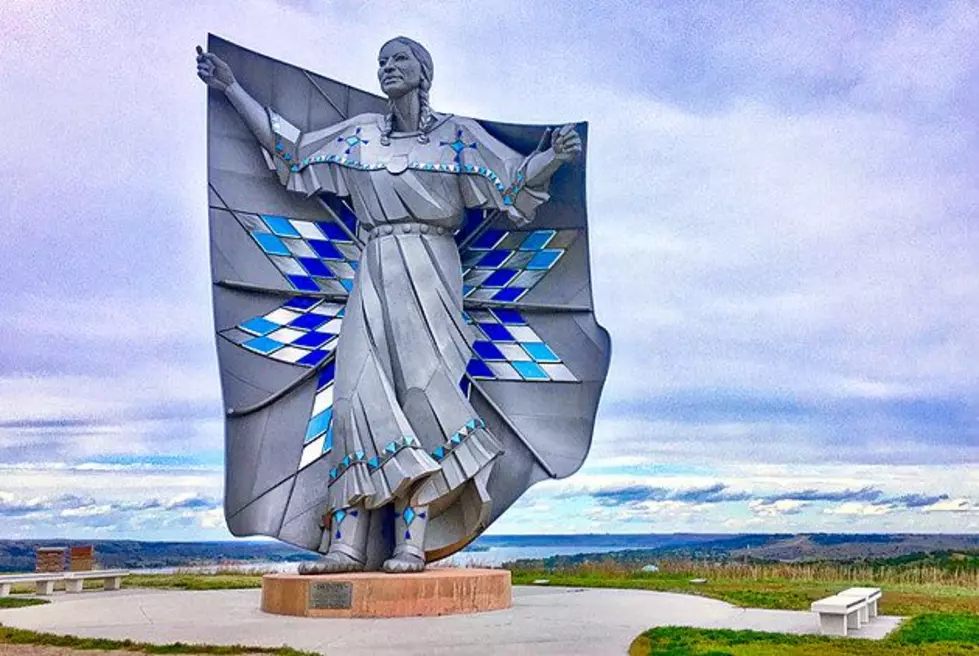 See South Dakota’s ‘Dignity of Earth and Sky’ Sculpture Up Close